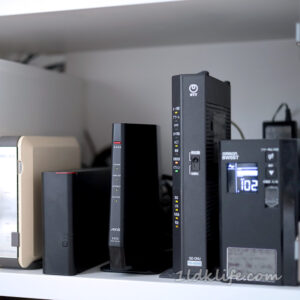 我が家のテレビボードの中